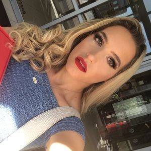 Meet your Posher, Maddy